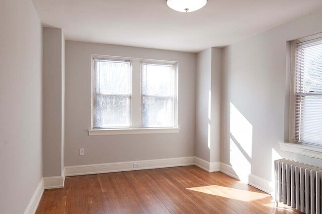 Photo - Metropolitan Narberth Station