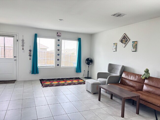 900 Mountain Laurel Rd