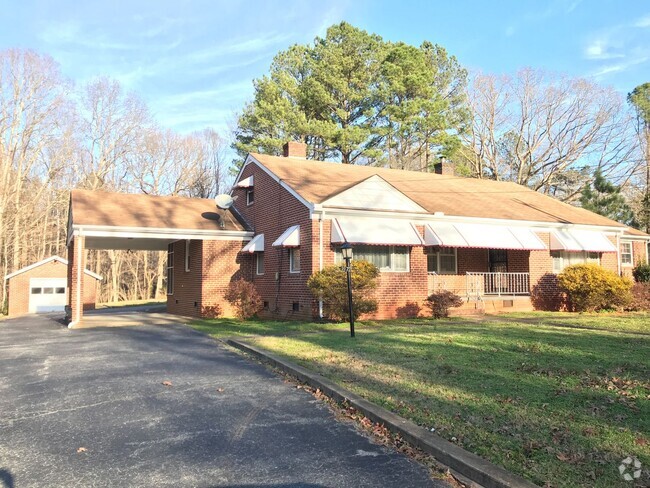 Building Photo - Large Lawrenceville Rancher Rental