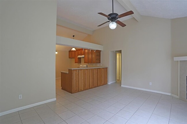 Photo - 11011 Shadowfield Dr