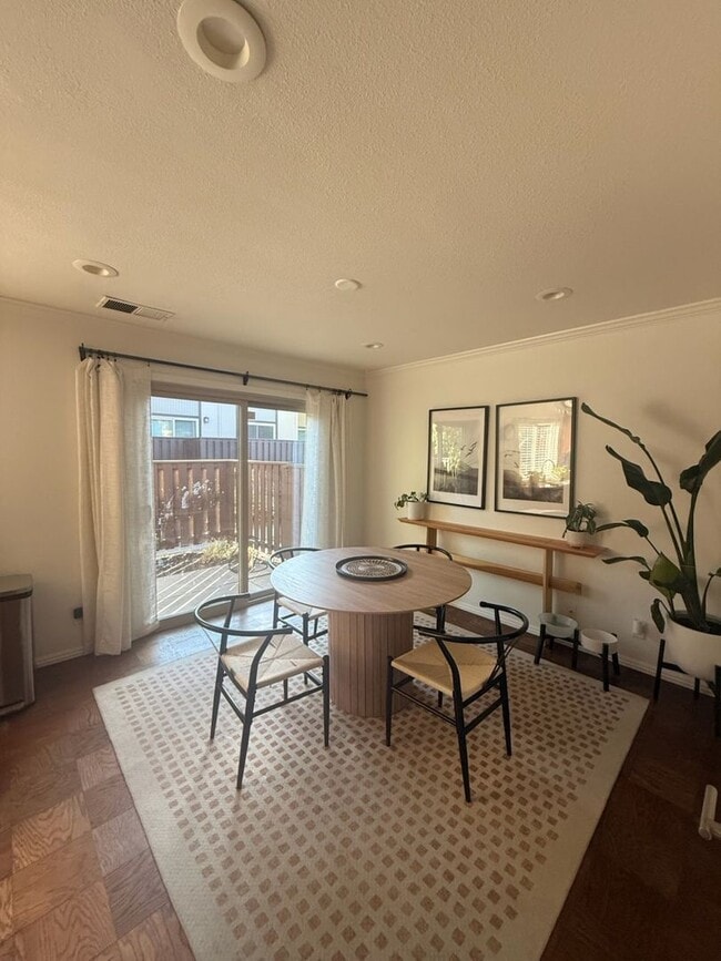 Photo - Welcome to this beautiful townhouse located in Walnut Creek-Countrywood 3 bedroom 2.5 Bath