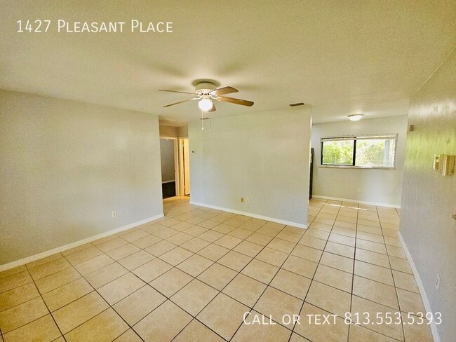 Photo - 1427 Pleasant Pl