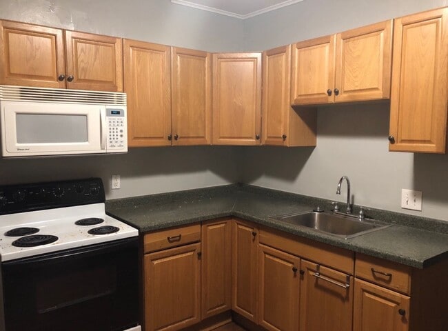 Photo - Maryland 6Bdrm House blocks from UWM Campus