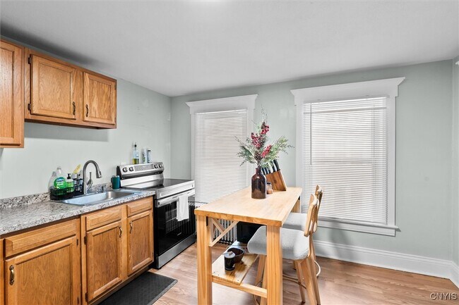 Photo - 607 Tulip St