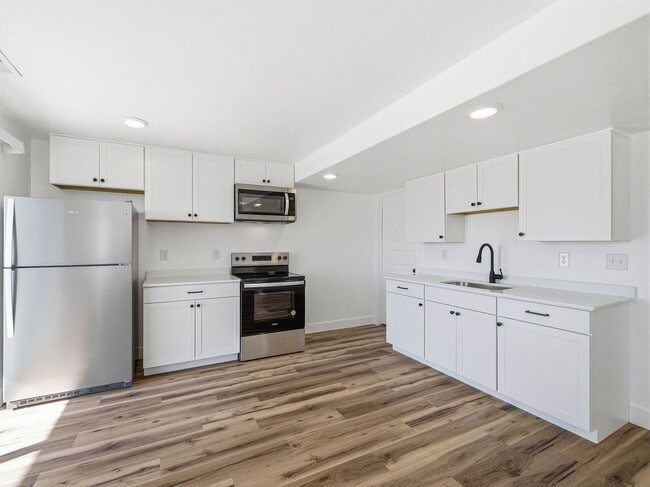 Photo - RES_VANDERWATT_866 Unit _Basement