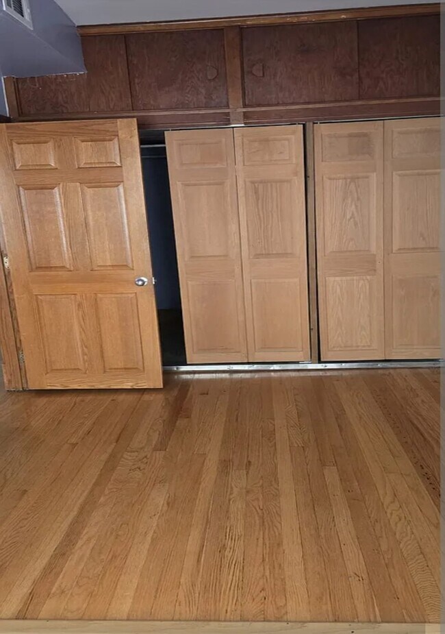 Photo - 3119 N Davlin Ct Unit 2nd floor