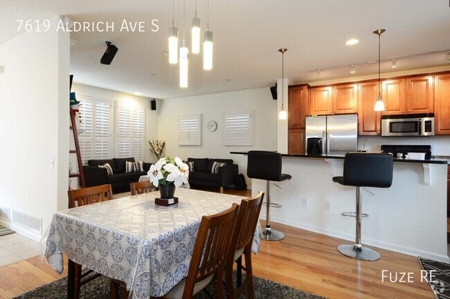 Building Photo - 7619 Aldrich Ave S Rental