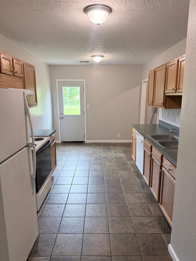 Building Photo - 515 E Brookelynn Ct