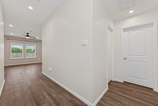 Photo - 11933 Summer Oak Trl