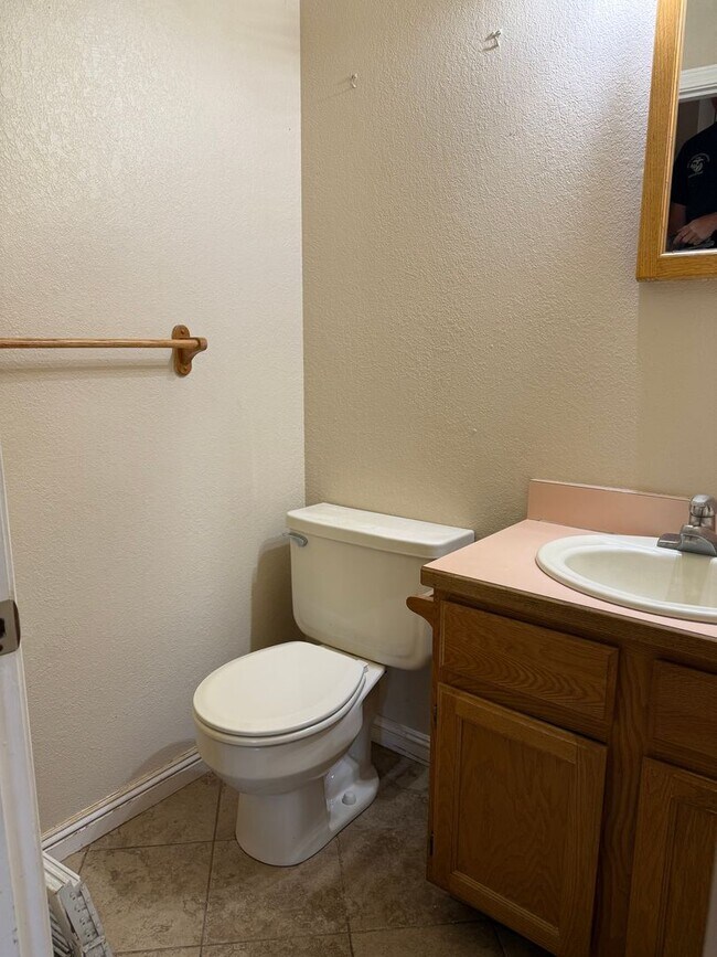 Photo - 3 bed, large yard