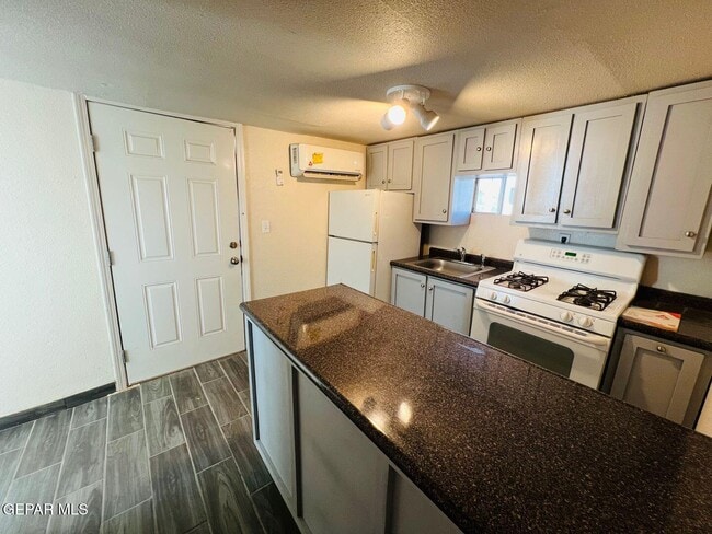 Photo - 7182 Ponce Dr