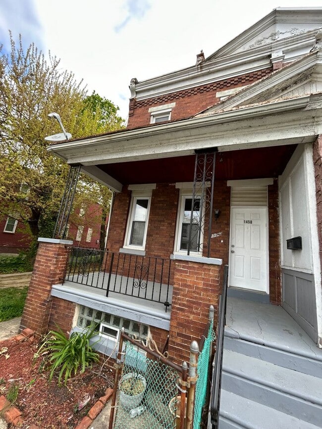 Photo - 1458 Kenwood Ave Unit 1458 Kenwood Ave  2