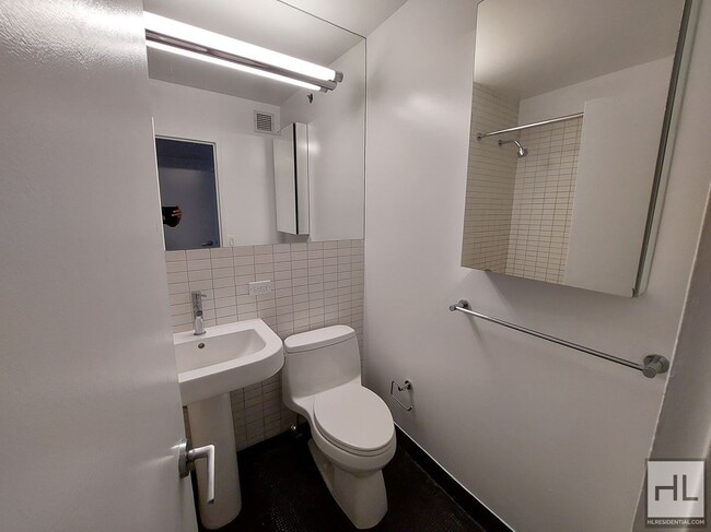 Photo - East 39th Street Unit 24A