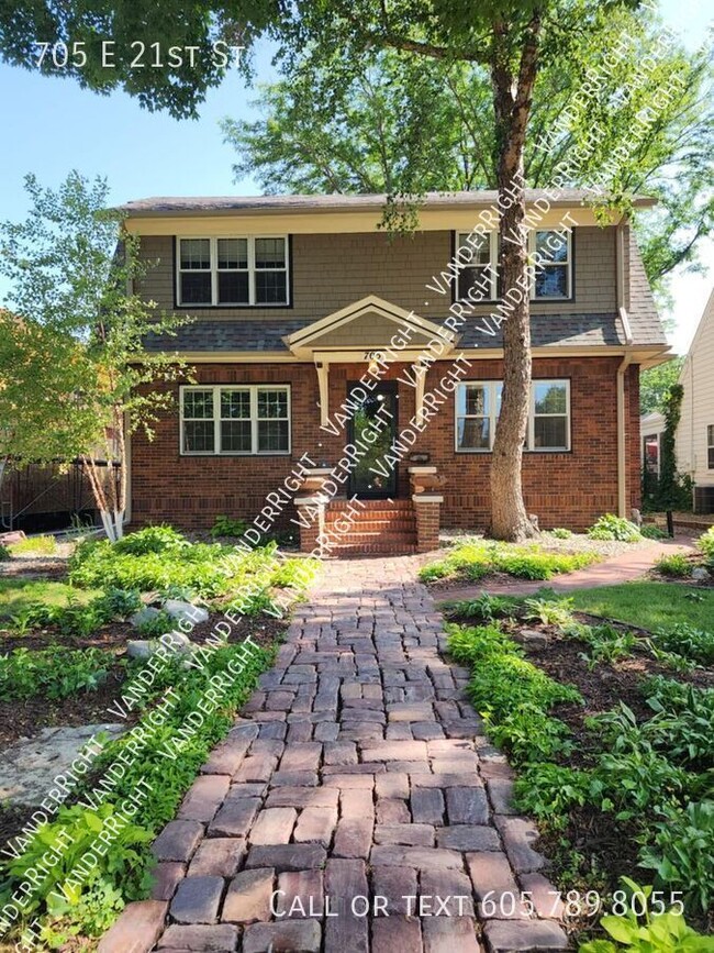 Photo - 705 E 21st St House