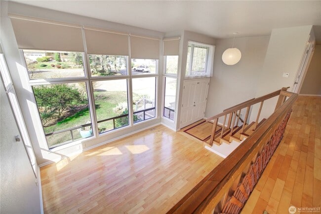 Photo - 3bd/2.5ba Bellevue House