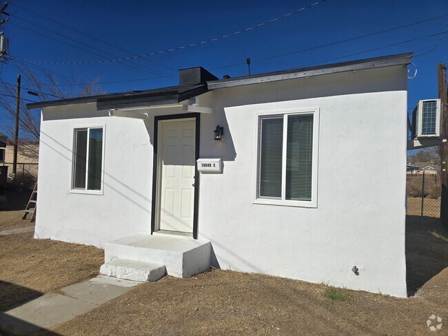 Building Photo - MOJAVE, CA , Charming 1-Bedroom, 1-Bathroo... Rental