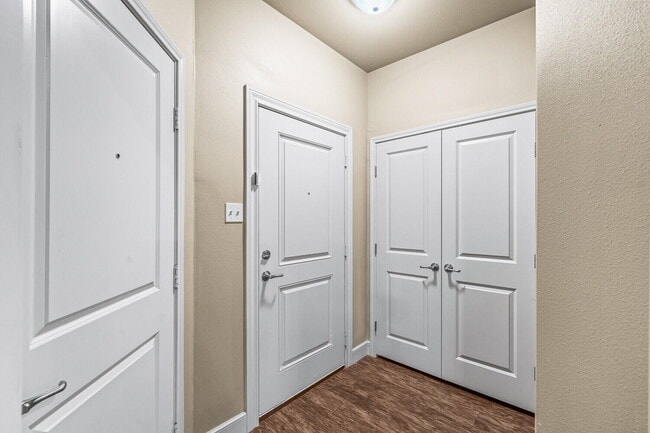 Photo - 9806 Avenue V