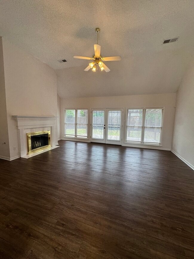 Photo - 1966 Abbott Cove