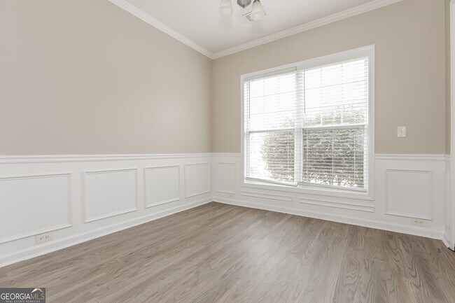 Photo - 5664 Wakehurst Dr