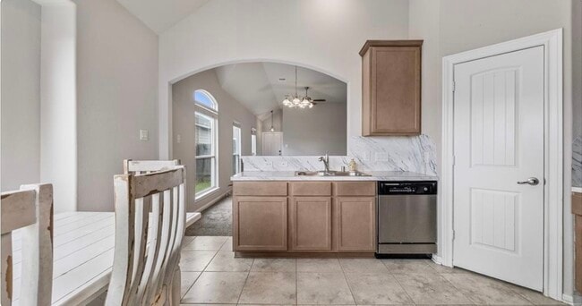 Photo - 12418 King Louis Dr