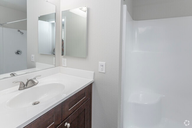2HAB, 2BA - 999 ft²