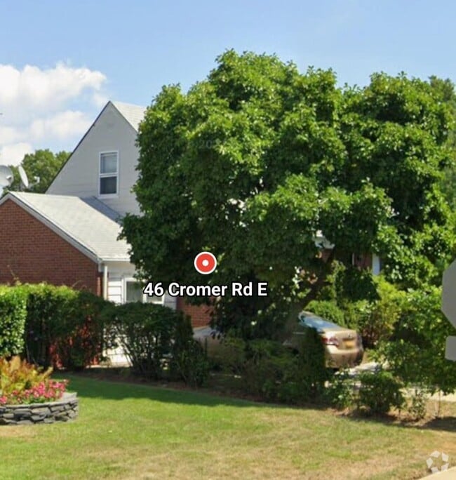 Building Photo - 46 Cromer Rd E Unit Walkin-Level Rental
