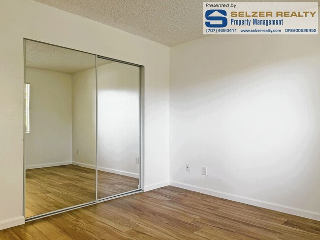 Photo - Newly updated & well-equipped 2 bd. duplex! House