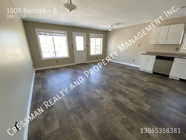 Photo - 3 bed, 1.5 bath townhouse Unit B