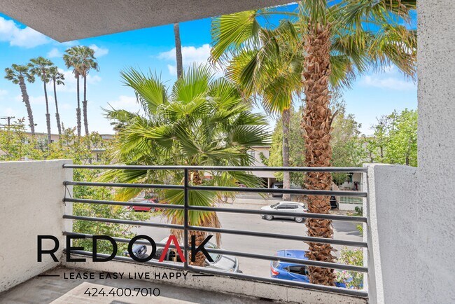 Photo - 130 1/2 S Alexandria -205 Unidad 205