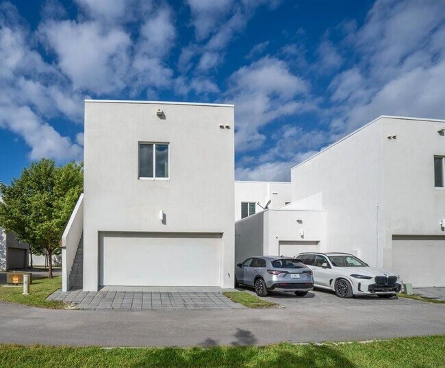 Photo - 6611 NW 102nd Path