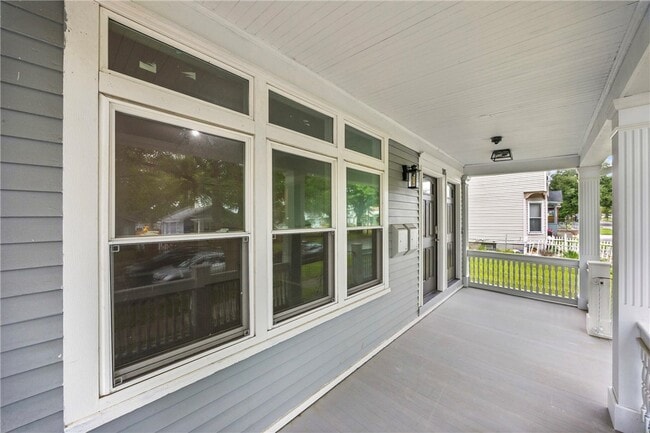 Photo - 185 Columbia Ave