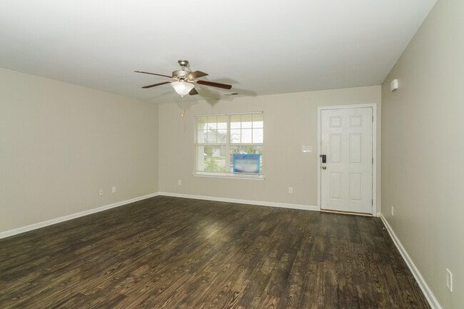 Photo - 2201 Walcot Way