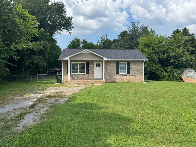 Building Photo - 101 Meadow Ln