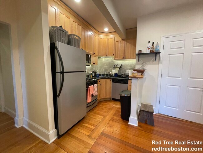195 Winthrop Rd