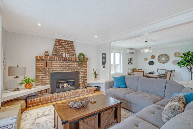 Photo - 306 Rue Riviera Unit ID1340593P