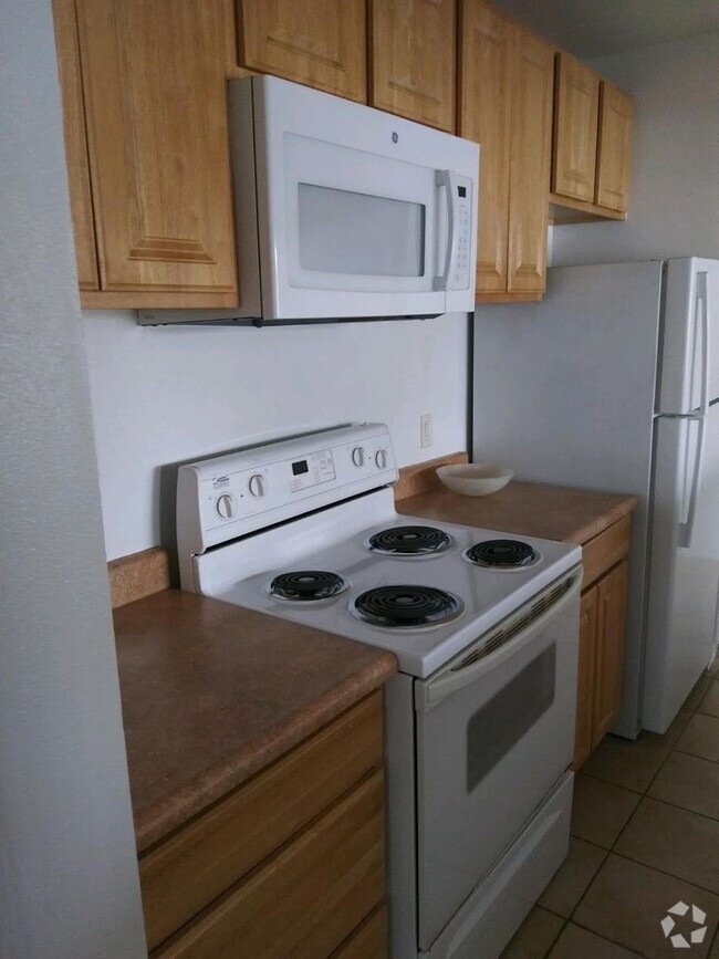 Building Photo - Spacious 1 bed in great community! Unit 209 Rental