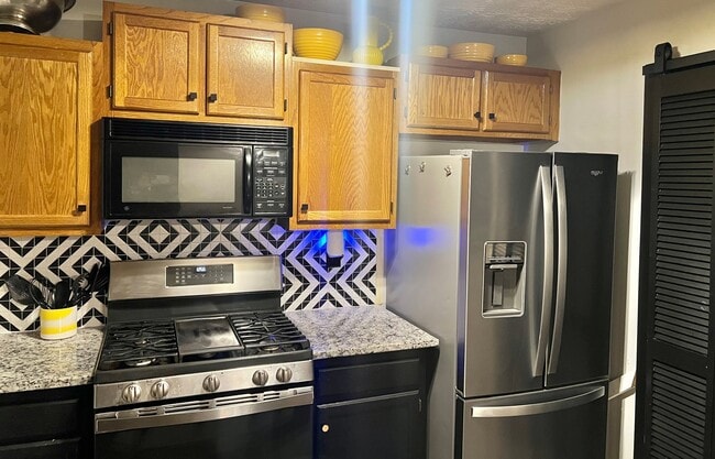 Photo - 1071 Country Park Dr
