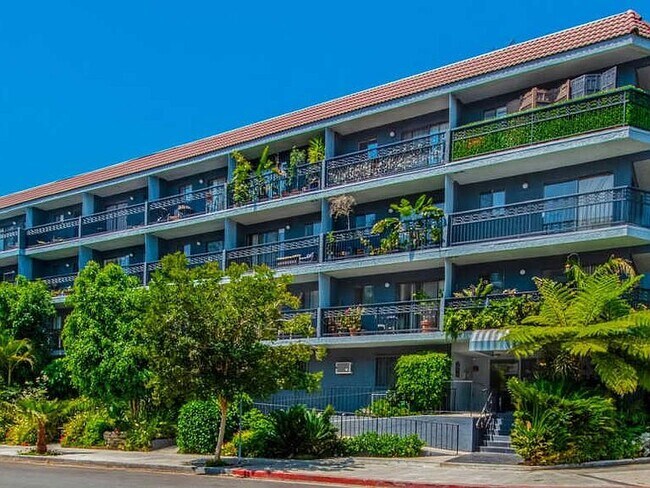 Photo - 1355 N Sierra Bonita Ave Unit # 307