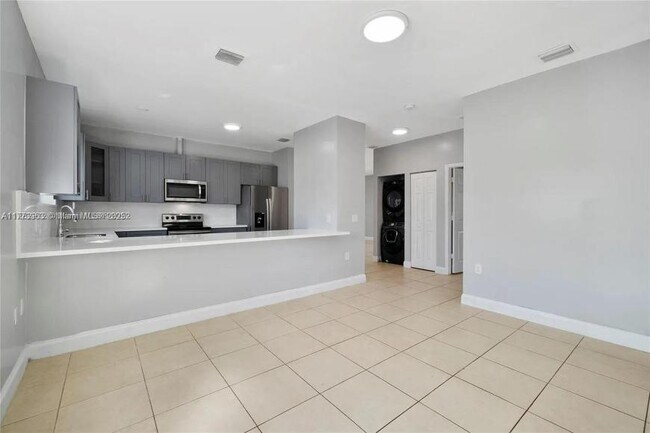 Photo - 3 bedroom in Miami FL 33147