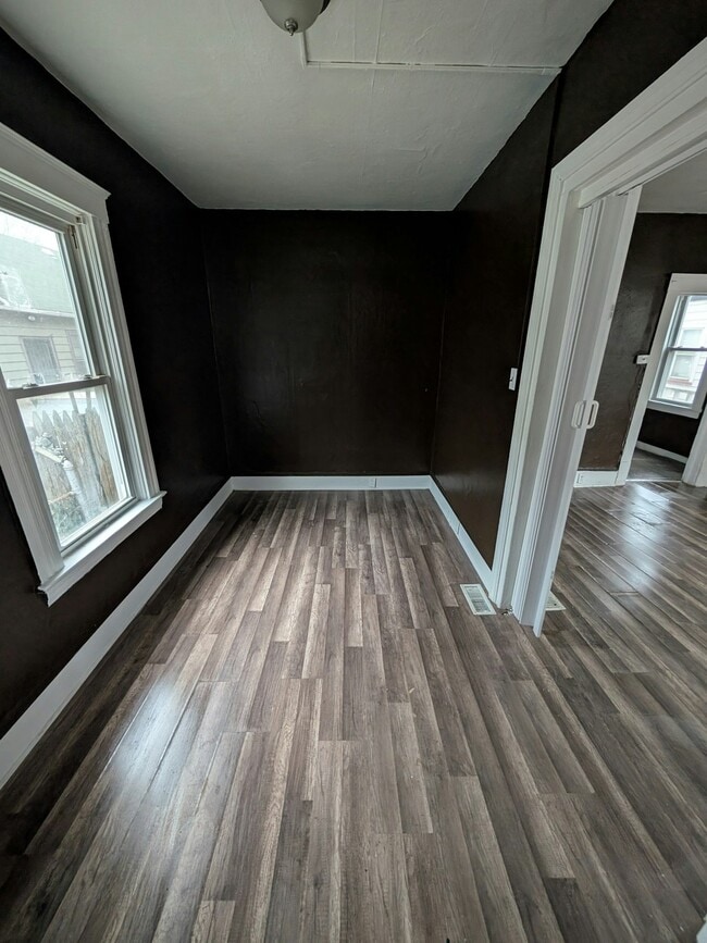 Photo - 1169 E 60th St Unidad 1