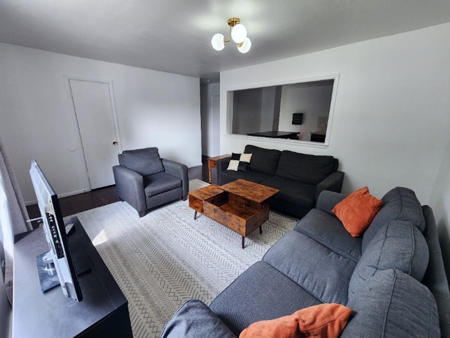 Photo - 7618 Umatilla St