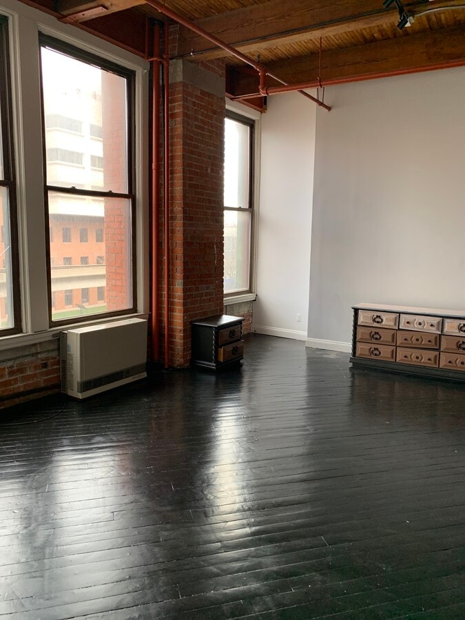 Photo - 743 Beaubien St Apartments Unit 303