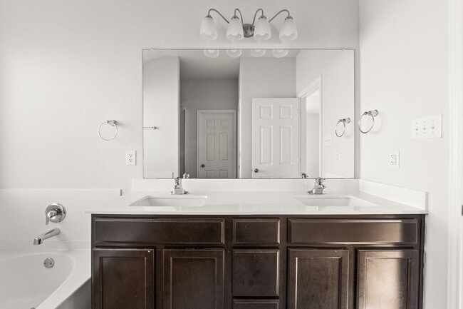 Photo - Beautiful 4bed/2 bath