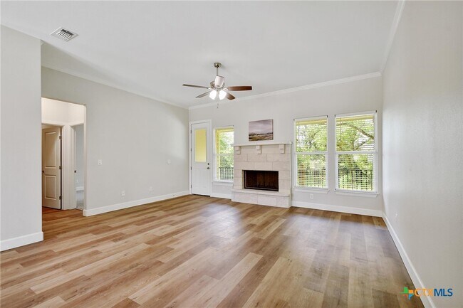 Photo - 2109 Meadow View Dr