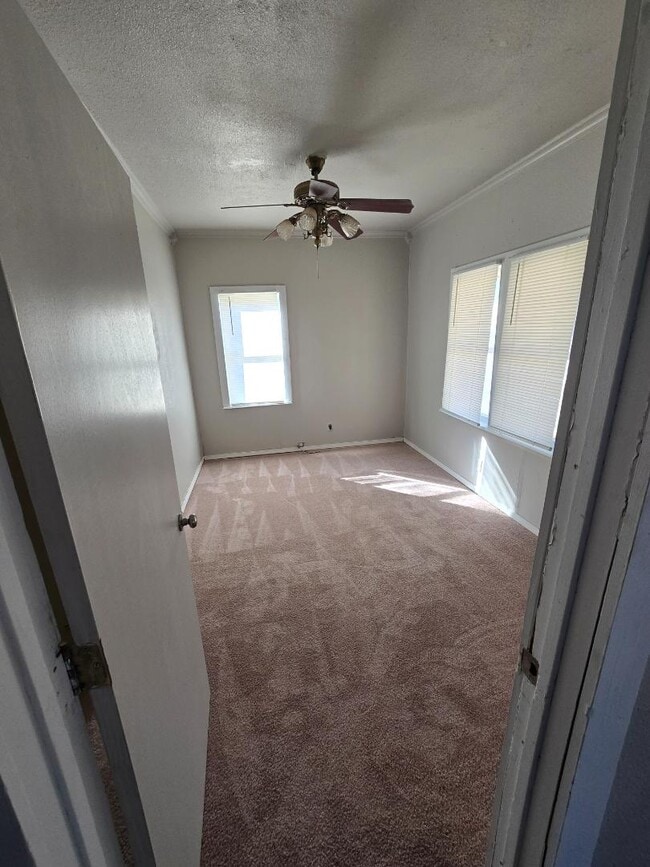 Photo - 1202 E Oak St