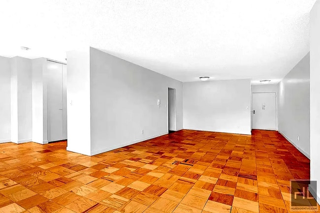 Building Photo - W 87th St Rental