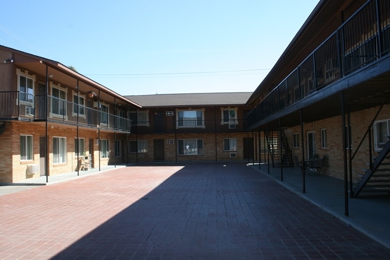 Primary Photo - Keystone & Moon Apartments