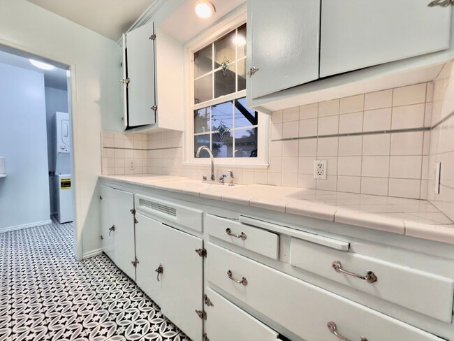 Photo - 1232 Ridgeley Dr Unit .5