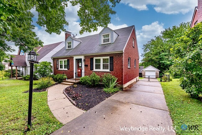 Building Photo - Beautiful 3BD 2.5 Bath w/ Finished Basement in White Oak/Monfort Heights