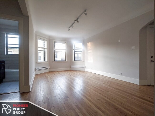 Photo - 2329 N Rockwell St Unit 2317.5-2A